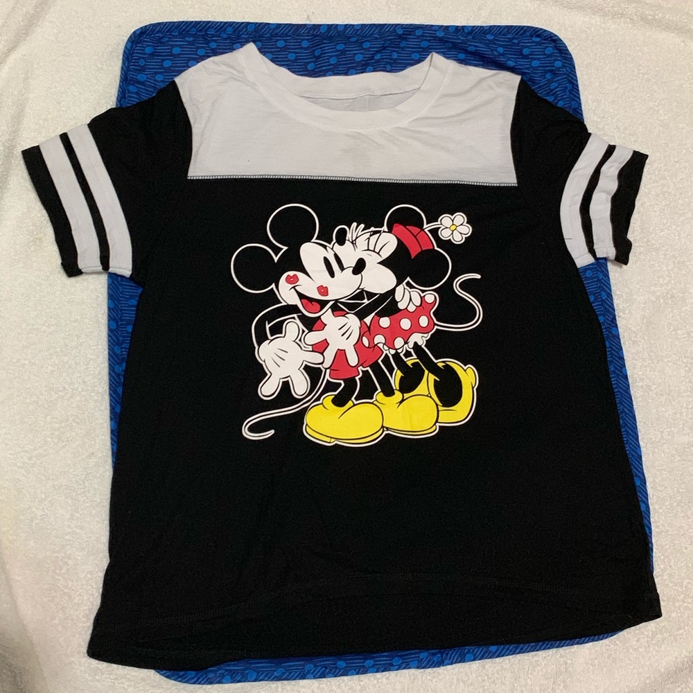 Disney Mickey Mouse shirt. 🤗